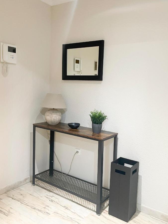 Holidays2Malaga Tomas De Echeverria 150 Mts To Beach & High Speed Wifi & Parking Apartment ภายนอก รูปภาพ