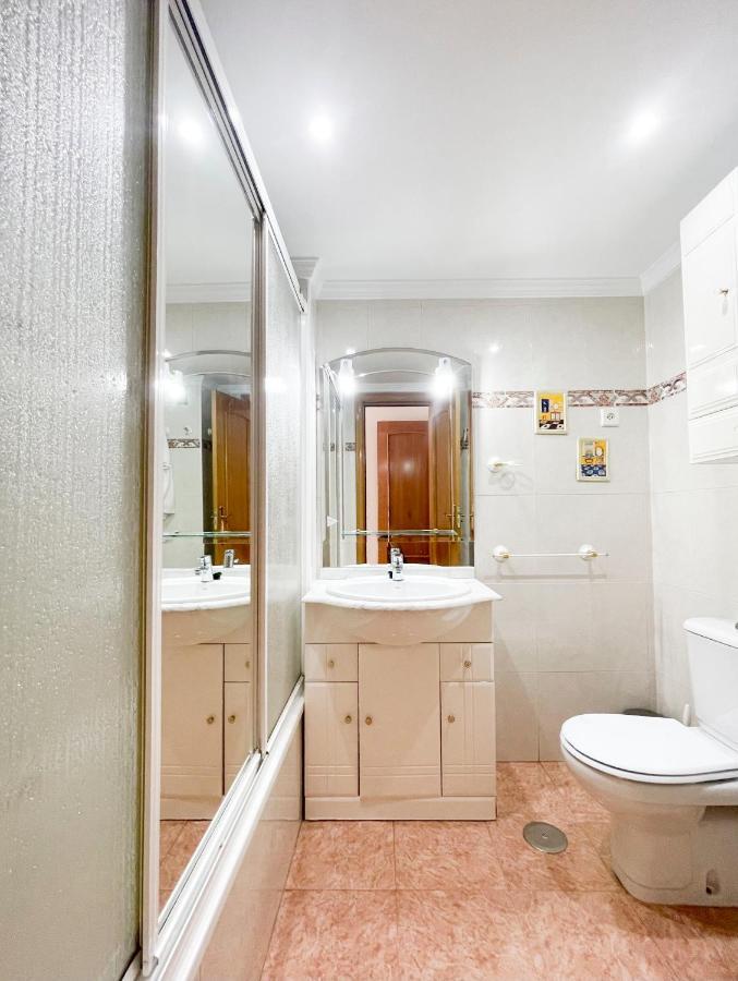 Holidays2Malaga Tomas De Echeverria 150 Mts To Beach & High Speed Wifi & Parking Apartment ภายนอก รูปภาพ