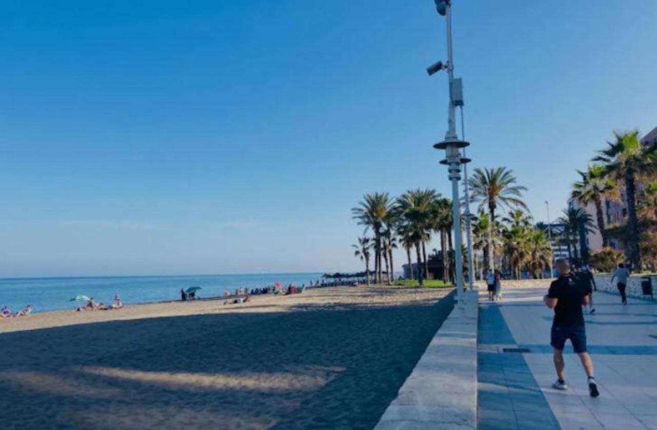 Holidays2Malaga Tomas De Echeverria 150 Mts To Beach & High Speed Wifi & Parking Apartment ภายนอก รูปภาพ